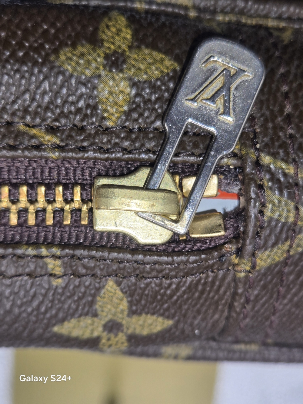 ✨ Authentic Louis Vuitton Monogram Cosmetic Pouch Trousse 23 ✨ - Picture 4 of 8